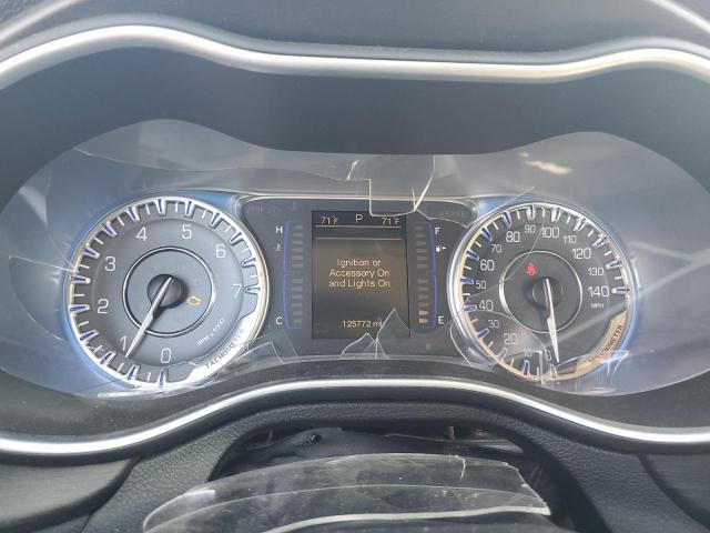 Photo 9 from auction – 2015 CHRYSLER 200 LIMITE with VIN 1C3CCCAB3FN569608