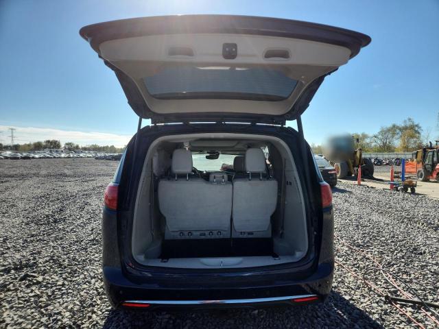 Photo 6 from auction – 2017 CHRYSLER PACIFICA L with VIN 2C4RC1GG5HR534622