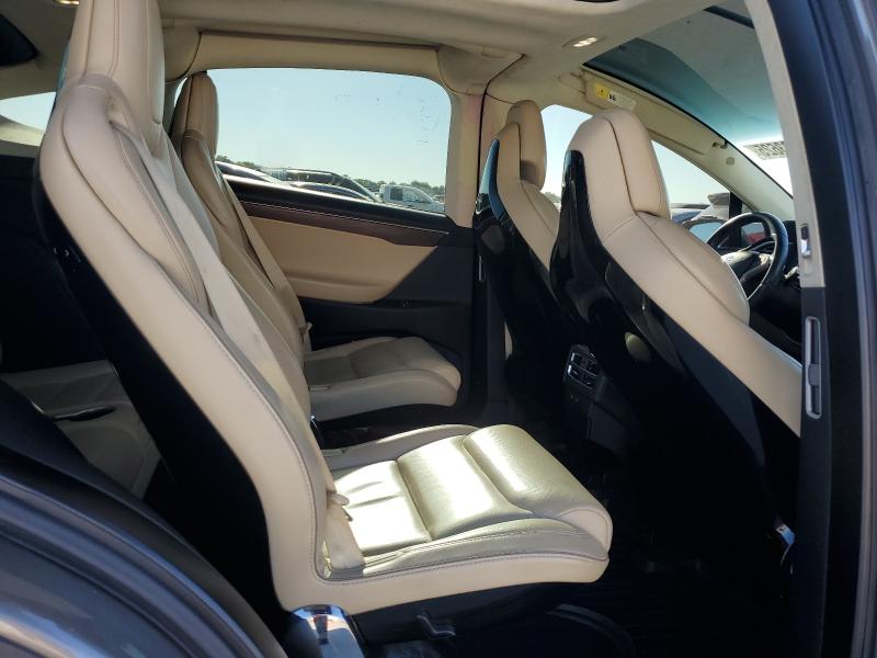 Photo 11 from auction – 2016 TESLA MODEL X with VIN 5YJXCBE25GF008280