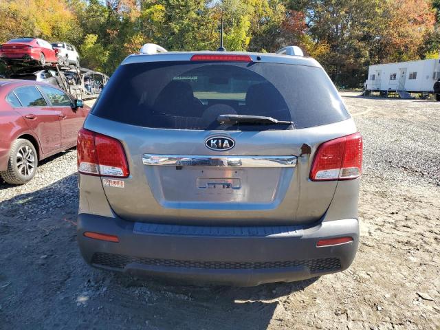 Photo 6 from auction – 2013 KIA SORENTO LX with VIN 5XYKTDA64DG387579