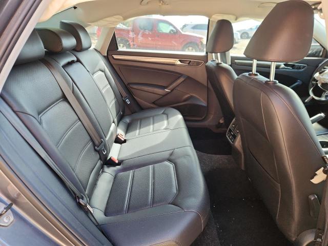 Photo 10 from auction – 2016 VOLKSWAGEN PASSAT SE with VIN 1VWBS7A34GC050345