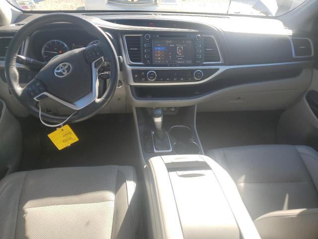 Photo 8 from auction – 2017 TOYOTA HIGHLANDER with VIN 5TDYZRFH7HS222490
