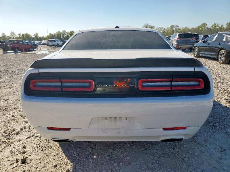 Photo 6 from auction – 2018 DODGE CHALLENGER with VIN 2C3CDZAG7JH132644