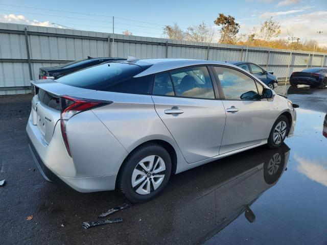 Photo 3 from auction – 2016 TOYOTA PRIUS with VIN JTDKARFU7G3519561