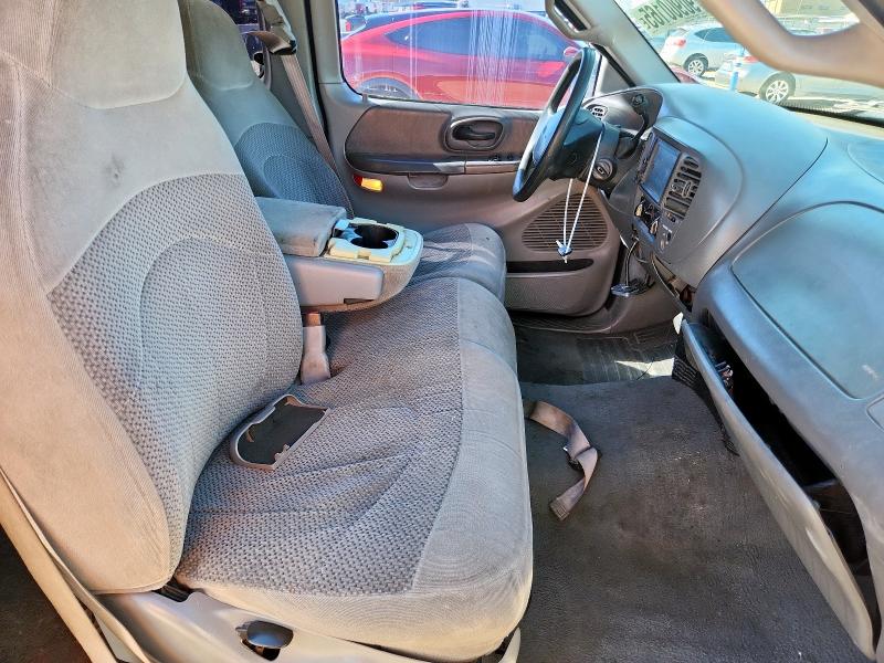 Photo 10 from auction – 2000 FORD F150 with VIN 1FTRX17W2YNB30508