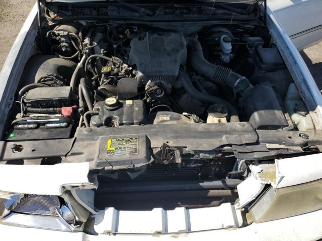 Photo 11 from auction – 2003 MERCURY GRAND MARQ with VIN 2MEFM75W43X670417
