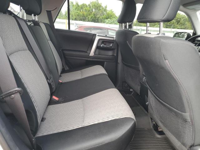 Photo 11 from auction – 2023 TOYOTA 4RUNNER SR5 with VIN JTEEU5JR2P5303018