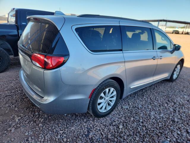 Photo 3 from auction – 2017 CHRYSLER PACIFICA T with VIN 2C4RC1BG3HR657861