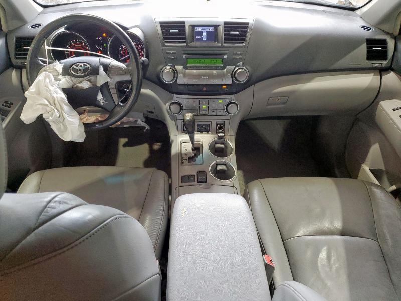 Photo 8 from auction – 2010 TOYOTA HIGHLANDER with VIN 5TDKK3EH8AS006274
