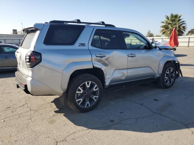 Photo 3 from auction – 2025 TOYOTA 4RUNNER SR with VIN JTEVA5BR2S5052940