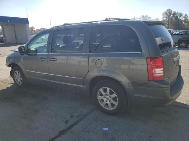Photo 2 from auction – 2010 CHRYSLER TOWN & COU with VIN 2A4RR5D15AR442352