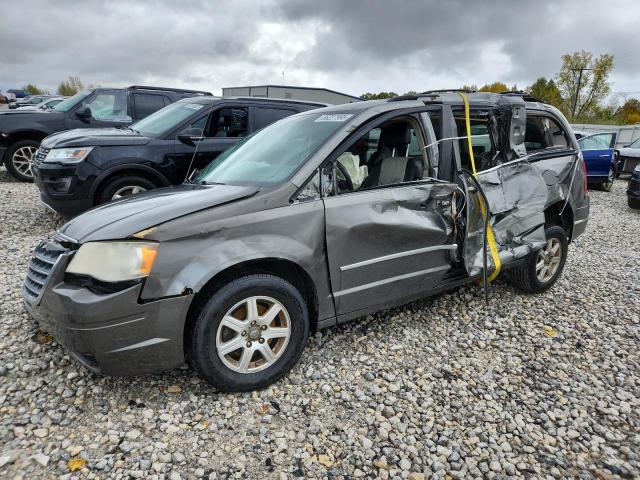 CHRYSLER TOWN & COU 2010 with VIN 2A4RR8D10AR392915 - Photo from auction