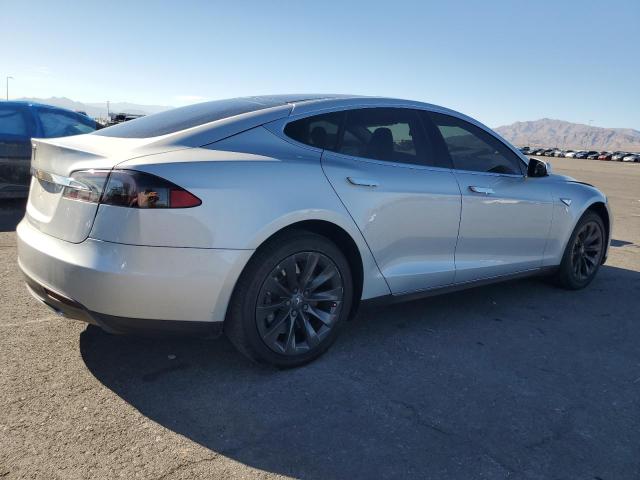 Photo 3 from auction – 2013 TESLA MODEL S with VIN 5YJSA1CG2DFP09332