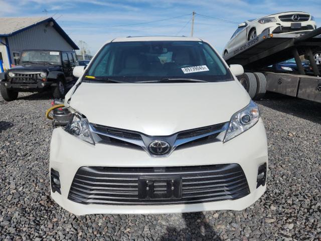 Photo 5 from auction – 2018 TOYOTA SIENNA XLE with VIN 5TDYZ3DCXJS958074