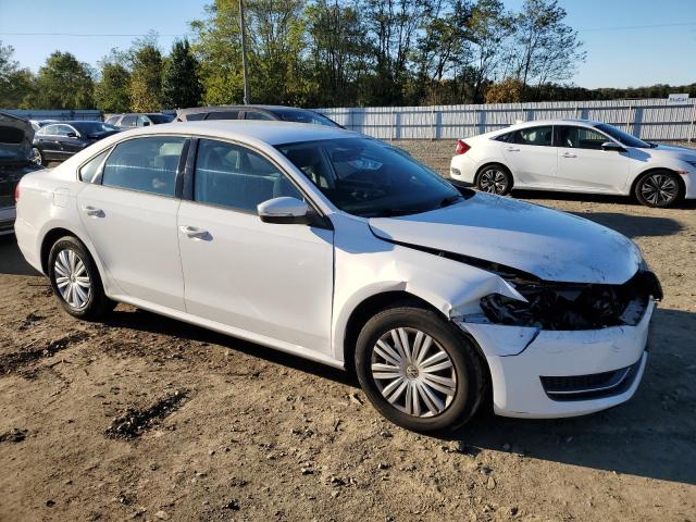 Photo 4 from auction – 2015 VOLKSWAGEN PASSAT S with VIN 1VWAT7A35FC106932