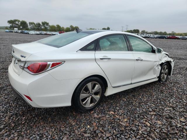 Photo 3 from auction – 2012 HYUNDAI SONATA HYB with VIN KMHEC4A47CA031097
