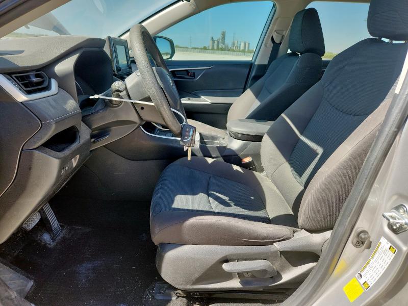 Photo 7 from auction – 2021 TOYOTA RAV4 LE with VIN 2T3H1RFVXMW181052