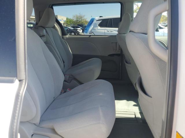 Photo 11 from auction – 2014 TOYOTA SIENNA LE with VIN 5TDKK3DC6ES475052