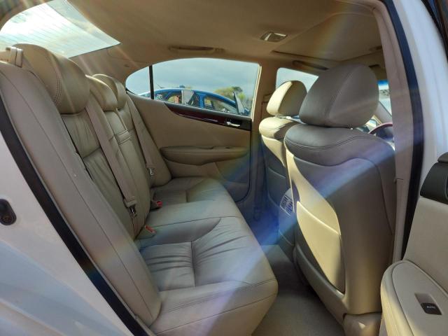 Photo 10 from auction – 2003 LEXUS ES 300 with VIN JTHBF30GX36009732