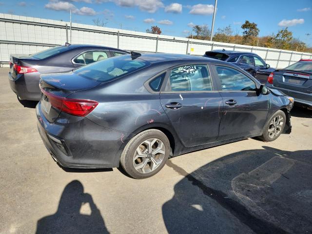 Photo 3 from auction – 2021 KIA FORTE FE with VIN 3KPF24AD7ME361512