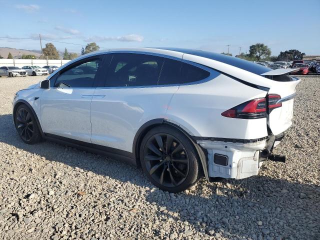 Фото 2 с аукциона – 2021 TESLA MODEL X с VIN 5YJXCDE22MF322606
