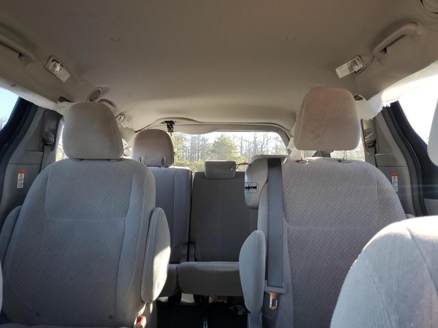 Photo 10 from auction – 2018 TOYOTA SIENNA LE with VIN 5TDKZ3DC5JS901187