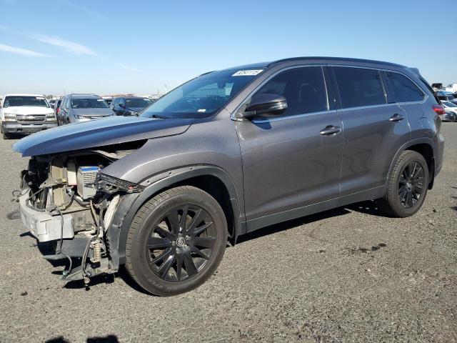 Photo 1 from auction – 2019 TOYOTA HIGHLANDER SE with VIN 5TDJZRFH4KS564987