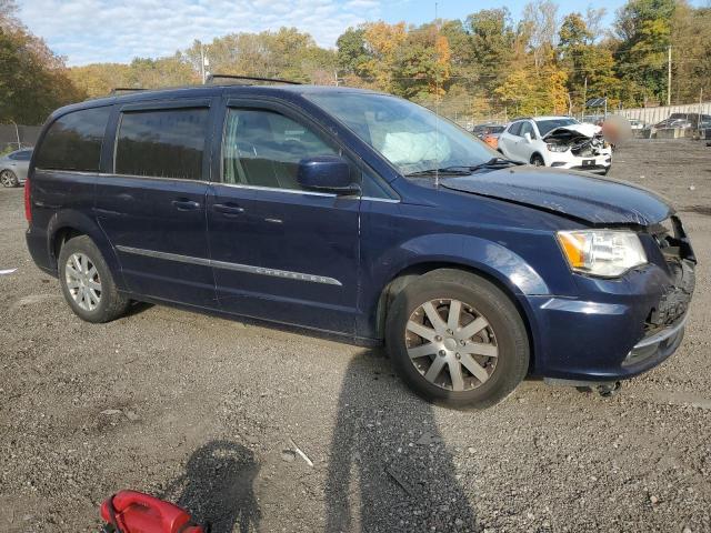Photo 4 from auction – 2016 CHRYSLER TOWN & COU with VIN 2C4RC1BG5GR206378