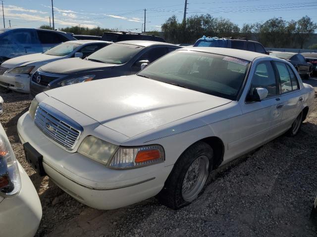 FORD CROWN VICT 2000 with VIN 2FAFP74W7YX109054 - Photo from auction