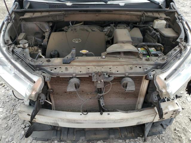 Photo 12 from auction – 2017 TOYOTA HIGHLANDER with VIN 5TDKZRFH4HS510134