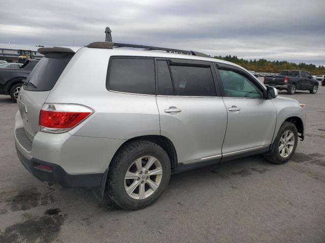 Photo 3 from auction – 2011 TOYOTA HIGHLANDER with VIN 5TDBK3EH2BS087418