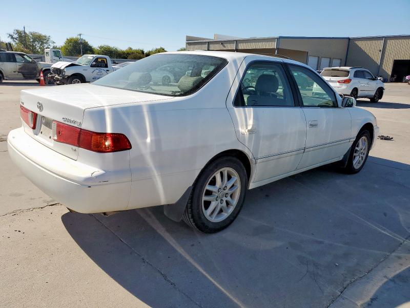 Photo 3 from auction – 2000 TOYOTA CAMRY LE with VIN 4T1BF28K5YU949455