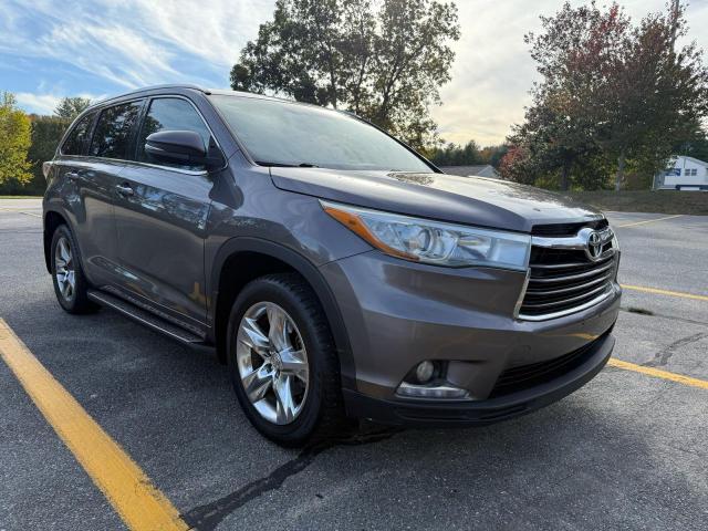 TOYOTA HIGHLANDER 2015 with VIN 5TDDKRFH8FS121636 - Photo from auction