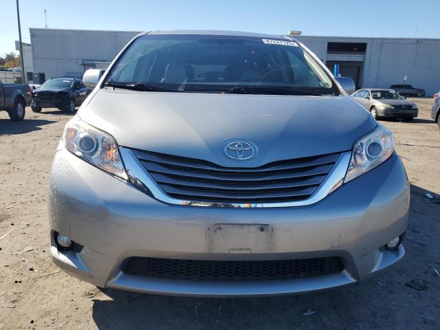 Photo 5 from auction – 2016 TOYOTA SIENNA XLE with VIN 5TDYK3DC7GS740610