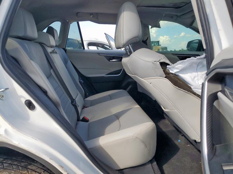 Photo 11 from auction – 2024 TOYOTA RAV4 XLE P with VIN 2T3A1RFV2RW455515
