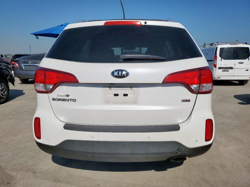 Photo 6 from auction – 2015 KIA SORENTO LX with VIN 5XYKT4A73FG553358