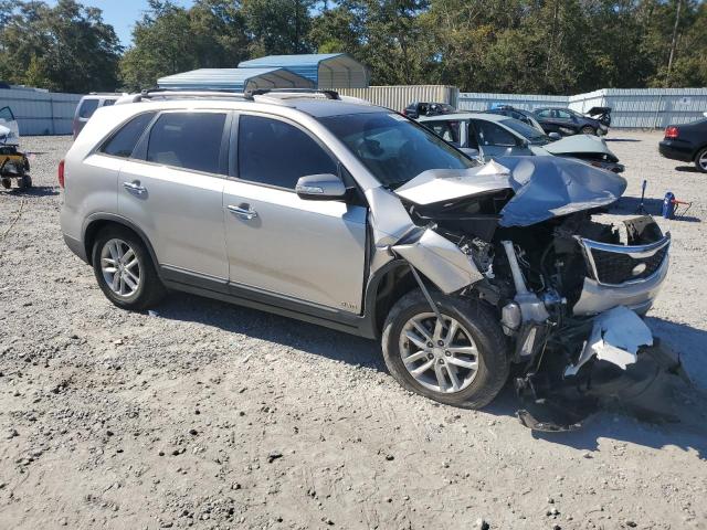 Photo 4 from auction – 2015 KIA SORENTO LX with VIN 5XYKTDA62FG569686