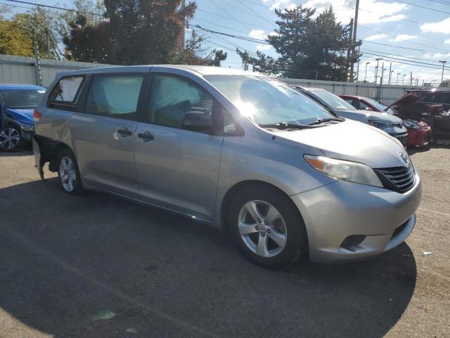 Photo 4 from auction – 2011 TOYOTA SIENNA with VIN 5TDZK3DC4BS013437