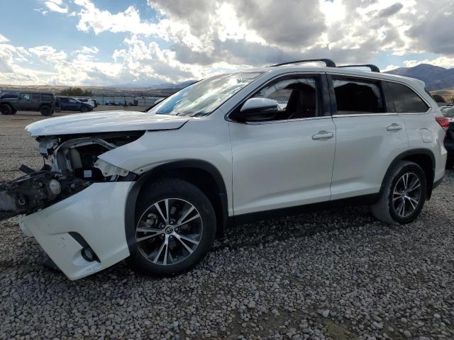 TOYOTA HIGHLANDER 2019 with VIN 5TDBZRFH4KS918205 - Photo from auction