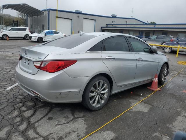 Photo 3 from auction – 2013 HYUNDAI SONATA SE with VIN 5NPEC4AB7DH536456