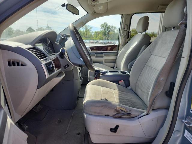 Photo 7 from auction – 2010 CHRYSLER TOWN & COU with VIN 2A4RR5D16AR357911