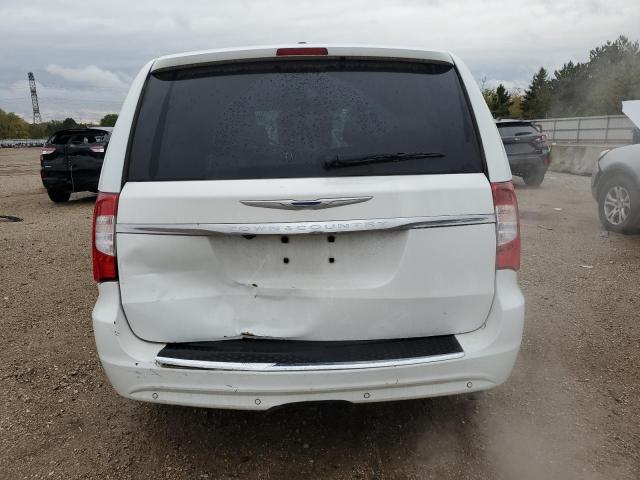 Photo 6 from auction – 2016 CHRYSLER TOWN & COU with VIN 2C4RC1CGXGR121034