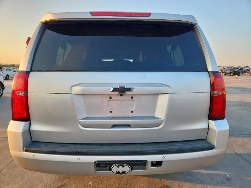 Photo 6 from auction – 2017 CHEVROLET SUBURBAN C with VIN 1GNSCHKC5HR215975