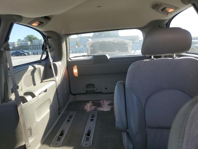 Photo 10 from auction – 2003 CHRYSLER TOWN & COU with VIN 2C8GP64L23R223845