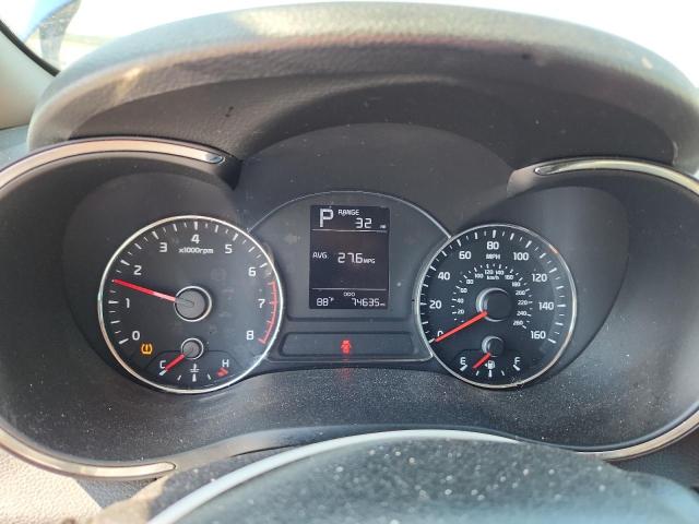 Photo 9 from auction – 2017 KIA FORTE LX with VIN 3KPFK4A78HE123071