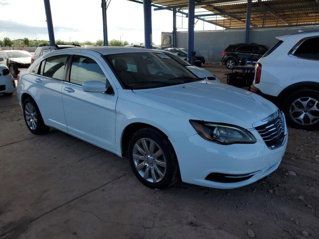 Photo 4 from auction – 2013 CHRYSLER 200 TOURIN with VIN 1C3CCBBG0DN527477