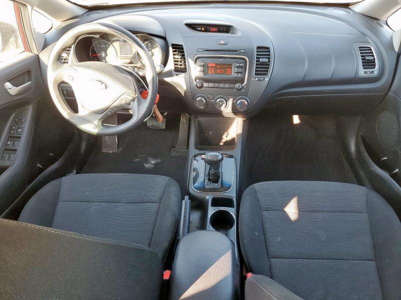 Photo 8 from auction – 2017 KIA FORTE LX with VIN 3KPFK4A78HE151226