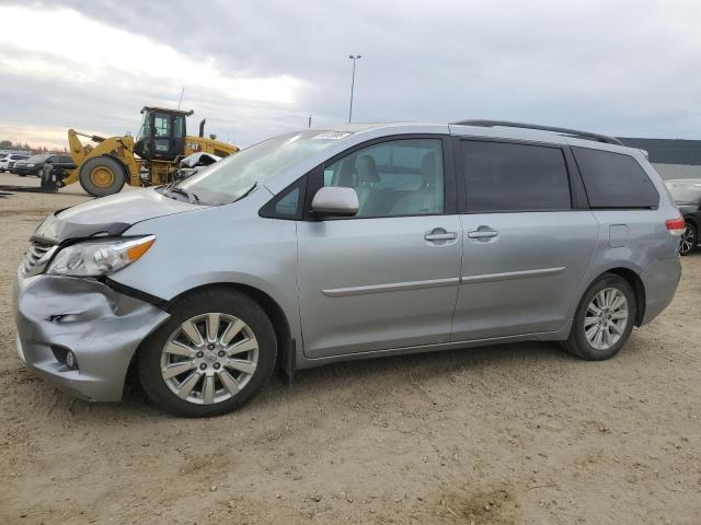 TOYOTA SIENNA XLE 2013 with VIN 5TDYK3DC4DS359888 - Photo from auction