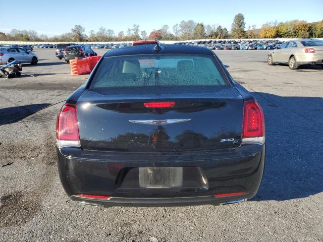 Photo 6 from auction – 2015 CHRYSLER 300 S with VIN 2C3CCABG8FH932136