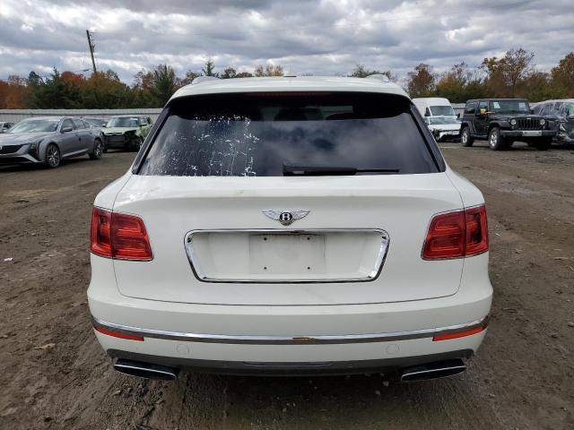 Photo 6 from auction – 2018 BENTLEY BENTAYGA with VIN SJAAC2ZV8JC019774